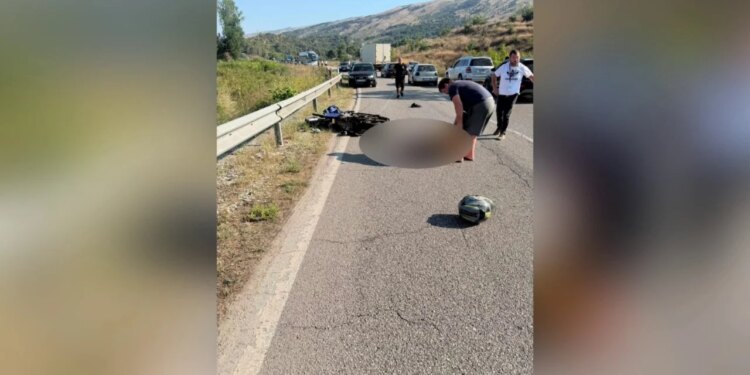 Aksident i rëndë në Gjirokastër-Tepelenë: Motoçikleta përplaset me maunen, drejtuesi humb njërën këmbë