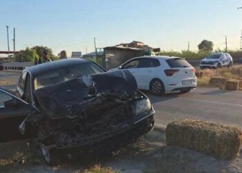 Aksident i rëndë në aksin e vjetër Fier–Vlorë, BMW përplaset me kamionçinën, pasagjeri plagoset