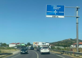 Aksident i ri në aksin Peqin-Rrogozhinë, një drejtues mjeti në spital