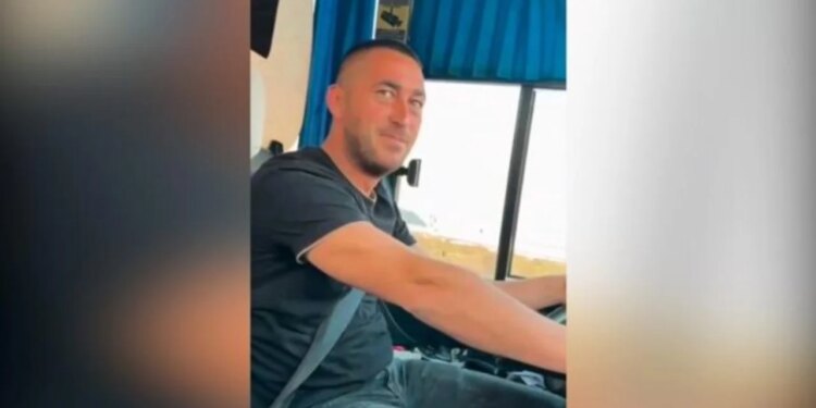 Aksidenti fatal Tiranë–Durrës: Drejtuesi i autobusit rezulton pa shkelje dhe joproblematik, gazetarja: Dyshohet për infarkt