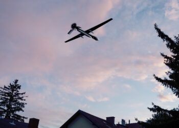 Alarm në Rumani: F-16 rrëzon dronin e dytë që shkeli hapësirën ajrore brenda pak orësh