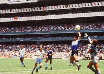 Angli-Argjentinë, gjysmëfinalja që ndez historinë: Nga Lufta e Malvinave te Dora e Zotit, duel me emocione përtej futbollit