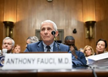 Anthony Fauci, i thirrur në Senat për Covid-19, refuzon të dëshmojë dhe thërret Amendamentin e Pestë