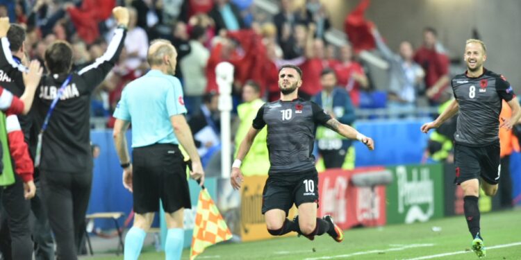 Armando Sadiku rrëfen karrierën e tij të shkëlqyer, nga klubet deri tek kombëtarja