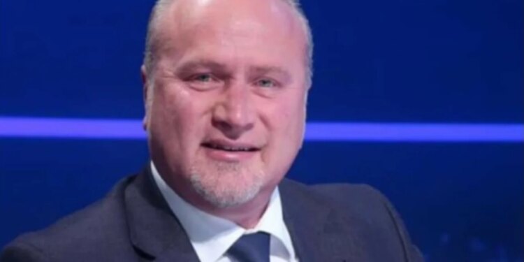 Artan Pogoni, ish-kampion volejbolli si lojtar e trajner dhe prej vitesh i angazhuar në politikë, ndërron jetë