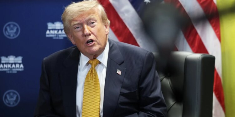Ata sulmuan të parët; gabim i madh — Trump nga Zyra Ovale: Kemi dobësuar ushtarakisht Iranin, tarifë në Hormuz