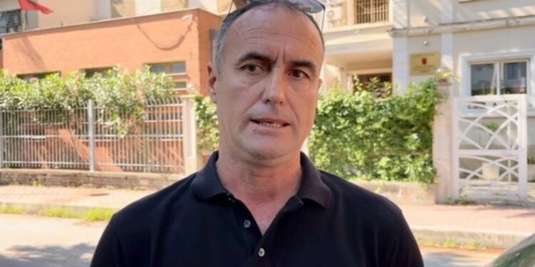 Babë e bir u dhunuan nga një polic 6 muaj më parë; Altin Meçaj: Prokuroria s'më ka thirrur