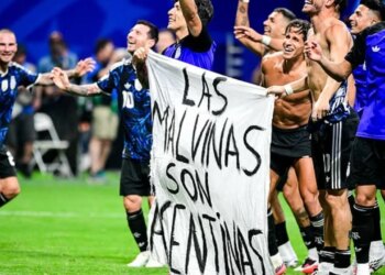 Banderola politike e Argjentinës sjell FIFA-në mbi Lo Celso, Otamendi dhe Martinez — a do t’i kushtojë finalen?