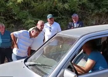 Banorët e Mafsheqit të Krujës braktisin fshatin prej rrugës; vështirësi për të arsimuar fëmijët