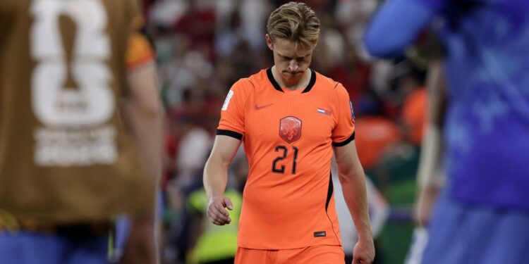 Barcelona tërbohet me Holandën; De Jong u kthye nga Botërori me një dëmtim serioz