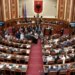 Bardhi përjashtohet nga seanca pas hedhjes së ujit drejt Ramës