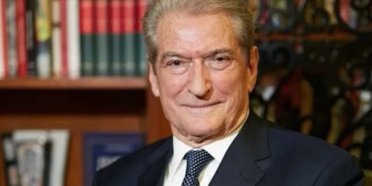 Berisha për median britanike: Ne nuk ndryshojmë, mbështesim investimet e huaja; me vetëdije zgjodhëm mos e udhëheqim protestën