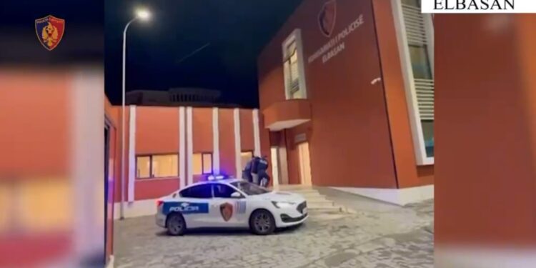Bilanc tragjik në rrugët e Elbasanit: 13 persona humbin jetën nga aksidentet janar–korrik