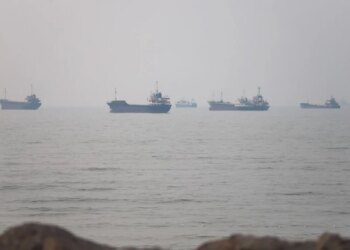 Bllokimi i Ngushticës së Hormuzit rrit çmimet e energjisë; nafta arrin nivelin më të lartë në gjashtë javë