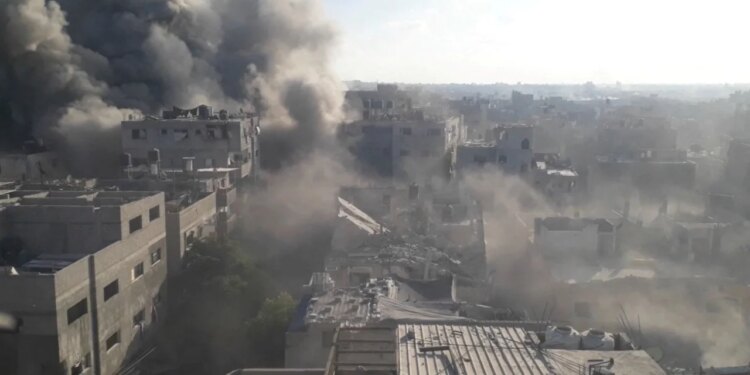 Bombardimet izraelite në Rripin e Gazës: tre anëtarë të familjes humbin jetën, vetëm djali nxirret i gjallë