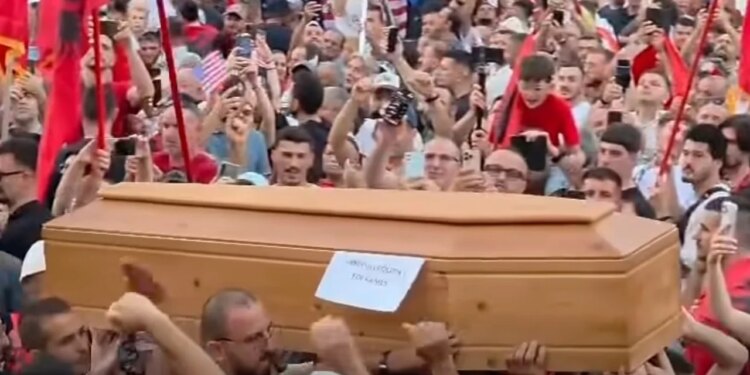 Braçe reagon ashpër ndaj protestuesve: Neveri! E turpshme — Arkivoli nuk është poezi, simbolizon vdekjen; kjo shkon përtej urrejtjes