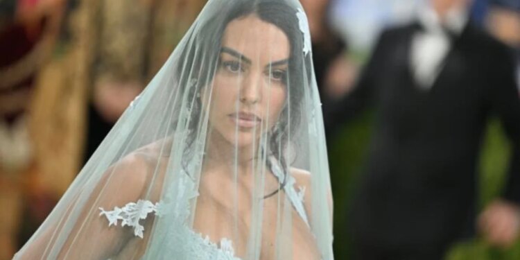Ceremoni sekrete, të ftuar VIP dhe shumë mister: çfarë po përgatisin Ronaldo e Georgina