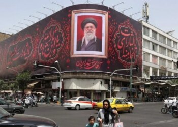 Ceremonia përkujtimore para funeralit të Khameneit; masa të rrepta sigurie dhe mobilizim masiv paralizojnë qytetet kryesore iraniane