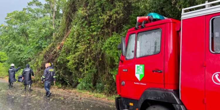 Dëme nga stuhia në Juglindje: Biznese përmbytura, bagëti të vrara nga rrufeja; probleme në Elbasan, Korçë e Pogradec