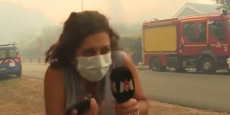 Duke raportuar live nga zjarret në Francë, bombola e gazit shpërthen pranë gazetares dhe sinjali ndërpritet