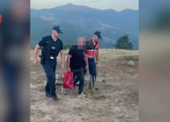 Dy operacione antidrogë në Kukës: arrestohet 34-vjeçari që kujdesej për kanabis, pranga për një të kërkuar
