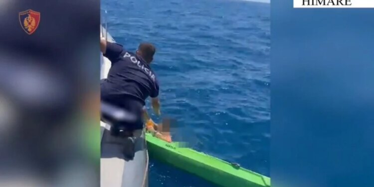 Dy raste në Himarë dhe Ksamil: turistë të huaj bllokohen mes detit, mjetet lundruese rrezikonin të fundoseshin