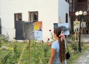 Ekspozita fotografike në Muzeun Etnografik të Elbasanit riktheu nostalgjinë te qytetarët