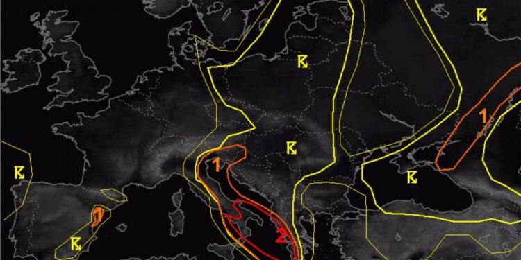 Erëra shkatërruese, breshër dhe tornado: Parashikuesit europianë paralajmërojnë mot ekstrem, stuhitë mund të arrijnë brigjet e Shqipërisë