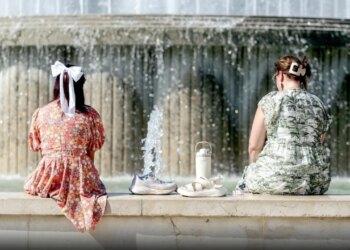 Europa përvëlohet nga nxehti ekstrem; Italia në alarm të kuq, temperaturat priten të shkojnë deri në 45°C