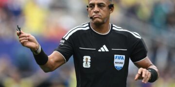 FIFA zgjedh arbitrin e preferuar të Messit për Anglinë; ylli argjentinas ka fituar çdo ndeshje me Ismail Elfath