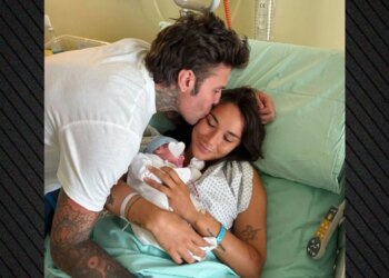 Fedez bëhet baba për herë të tretë, reperi italian publikon fotot e para me foshnjën
