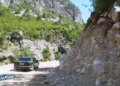 Fiks Fare: 160 milionë lekë për rrugën Tamarë-Vukël; banorët: Po na bie mali mbi kokë