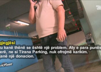 Fiks Fare/ Taksitë zënë vendin e qytetarëve për karikimin pa pagesë të makinave në parkimet e Tiranës