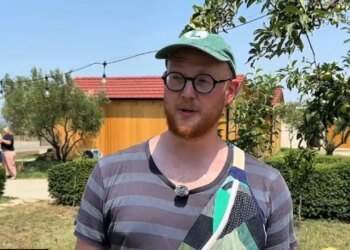 Fishta pushtohet nga turistë francezë dhe nga Zelanda e re; e kemi vizituar që në 2015, kthehemi shpesh