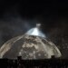 Foto-Lajm/ Kanye West performon këngët e tij, pamje brenda skenës madhështore të koncertit