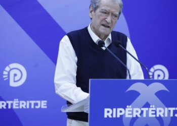 Gafa në zgjedhjet e sekretariateve PD, Lorenc Luka kërkoi të mos futet në garë; mesazhi u lexua vonë