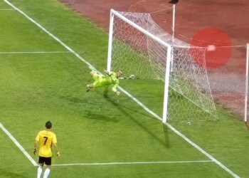 Goditje e papërmbajtshme apo rrjetë e çarë? Momenti epik nga Elbasani-BATE Borisov