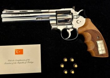 Historia dhe sekretet e armës që Erdogan i dhuroi liderëve të NATO-s: Çfarë është Gümüsay .357 Magnum?