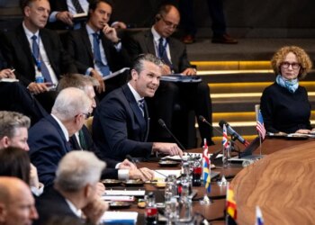 I zemëruar me vendet e NATO-s, Trump shqyrtoi tërheqjen e mijëra trupave amerikane nga Evropa