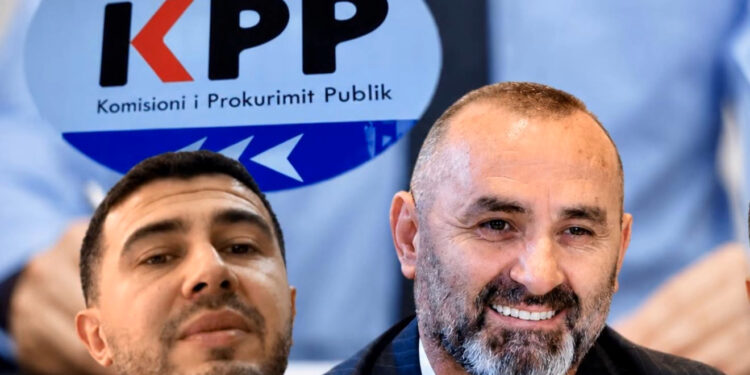 Investigim/ Fitoi “ushtari” i Ulsi Manjës/ Si e rrëzoi Kuvendi kandidatin për Komisionin e Prokurimit Publik, edhe pse mori 44 vota “pro” dhe fituesi 43