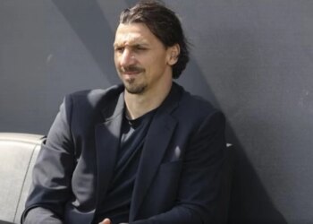 Ibrahimovic ngelet pas Madueke: Anglia luajti me një futbollist më pak