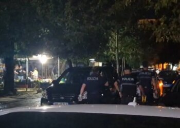 Identifikohen tre të plagosurit nga atentati në Elbasan; autori ende në arrati