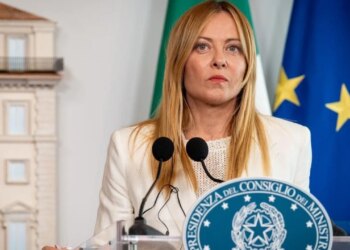 Italia ul taksën e naftës me 17 cent për litër për të frenuar rritjen e çmimeve të karburanteve