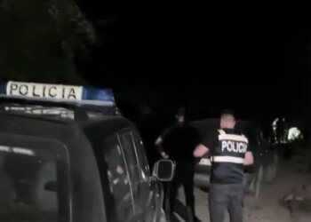 Jetonte që nga 2017 nën kërcënimin e gjakmarrjes, 40-vjeçari u vra me breshëri automatiku në makinë