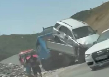 Karrotreci aksidentohet me mjetin teksa shkoi të marrë makinën me defekt në aksin Librazhd-Elbasan