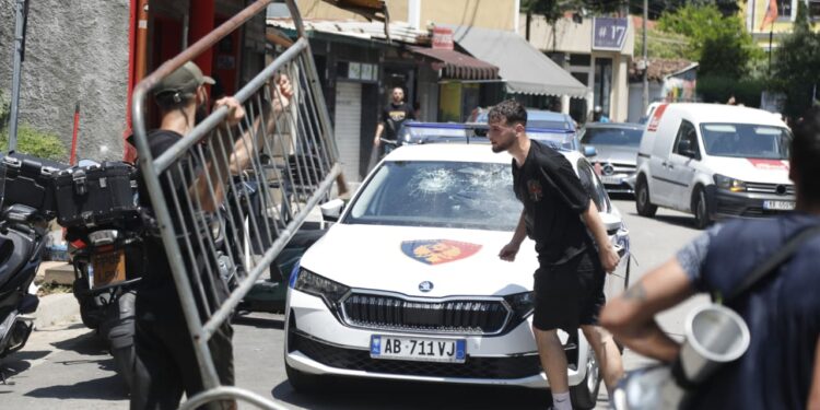 Katër protestues mbeten në qeli dhe do të dalin para gjykatës për masën e sigurisë