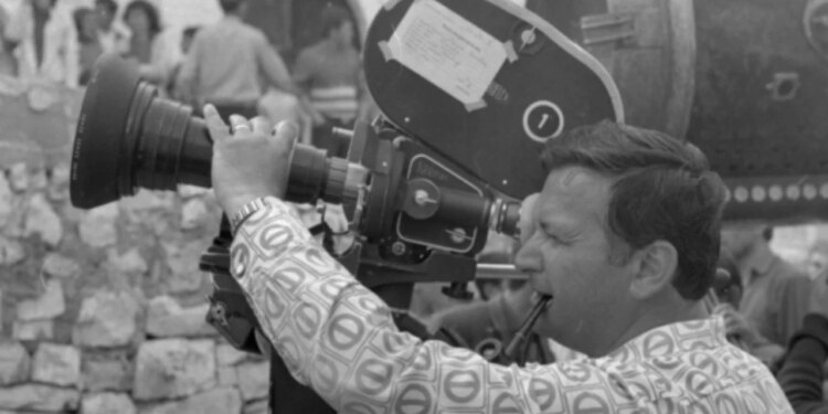 Kinematografia shqiptare në zi: Ndahet nga jeta Faruk Basha, një nga profesionistët e realizimit të filmave shqiptarë