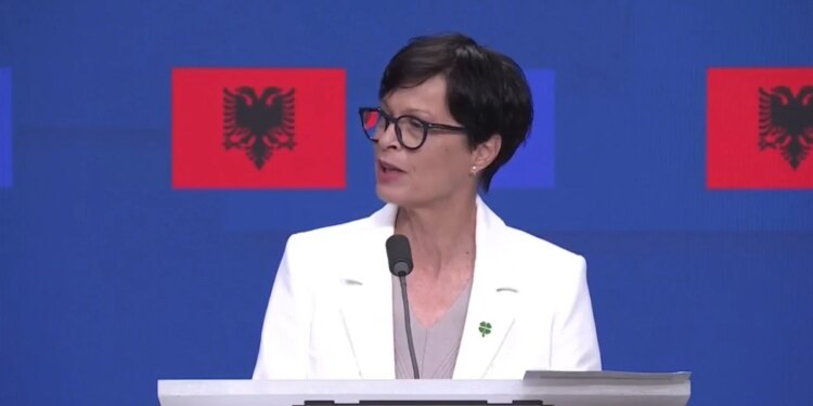 Konferenca Ndërqeveritare, komisionerja Kos: Kishim rënë dakord të shfuqizonim ligjin e Investimeve Strategjike; protestat janë pjesë e demokracisë