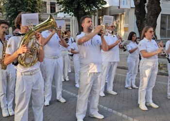 Korça rikthehet si kryeqendra e muzikës frymore, nis Festivali Ndërkombëtar i Bandave