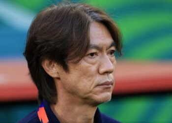 Koreja e Jugut shndërrohet në ferr për ish-trajnerin: kërcënohet me vdekje, i ndalohet hyrja në kafene